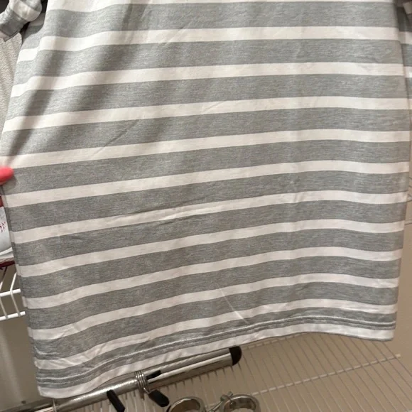 Under Armour Men's Light Gray and White Polo Shirt - Picture 5 of 7